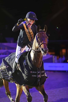 Allana Clutterbuck takes her first HOYS win in the prestigious Redpost Equestrian Foxhunter Final